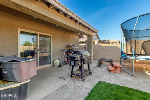 Exterior - 6323 S 34th Dr, Phoenix, AZ 85041 photo 5 of 7