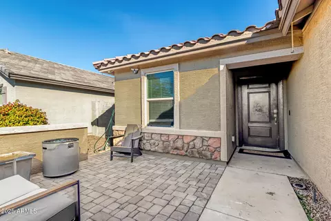 Exterior - 6323 S 34th Dr, Phoenix, AZ 85041 photo 4 of 7
