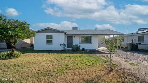 6135 W Frier Dr, Glendale, AZ 85301