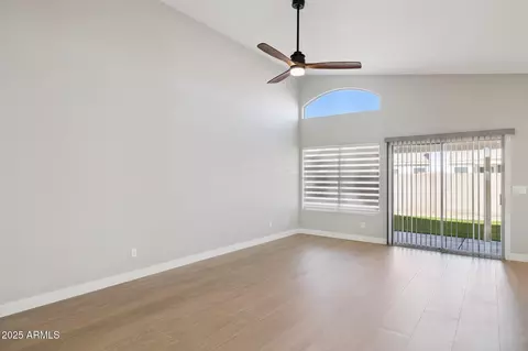 4426 E Thistle Landing Dr, Phoenix, AZ 85044 photo 7