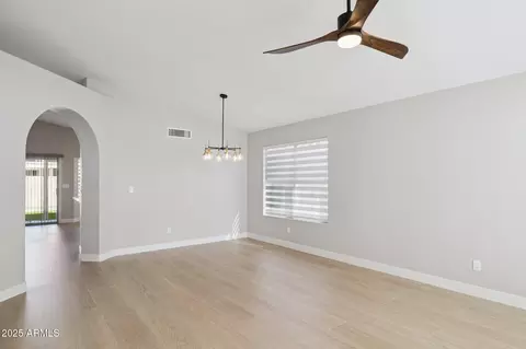 4426 E Thistle Landing Dr, Phoenix, AZ 85044 photo 4