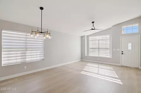 4426 E Thistle Landing Dr, Phoenix, AZ 85044 photo 6