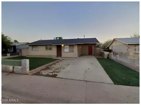 6525 W Peck Dr, Glendale, AZ 85301