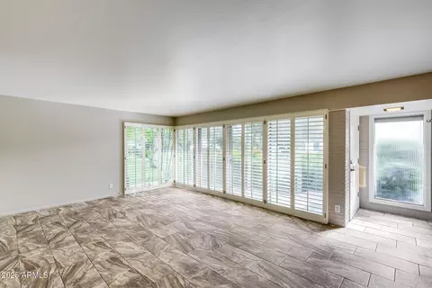 Living - 146 E Coronado Rd #40, Phoenix, AZ 85004 photo 2 of 5