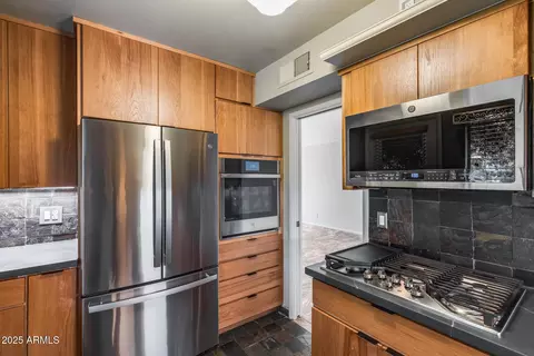 Kitchen - 146 E Coronado Rd #40, Phoenix, AZ 85004 photo 4 of 4