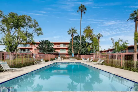 Exterior - 146 E Coronado Rd #40, Phoenix, AZ 85004 photo 3 of 9