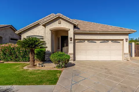2432 E Darrel Rd, Phoenix, AZ 85042