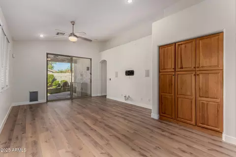 Living - 2432 E Darrel Rd, Phoenix, AZ 85042 photo 3 of 3