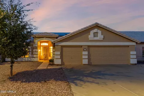 Exterior - 278 E Sagebrush St, Gilbert, AZ 85296 photo 6 of 14