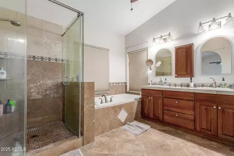Bath - 278 E Sagebrush St, Gilbert, AZ 85296 photo 1 of 2