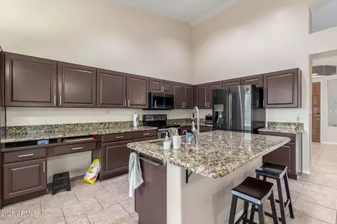 Kitchen - 278 E Sagebrush St, Gilbert, AZ 85296 photo 2 of 4