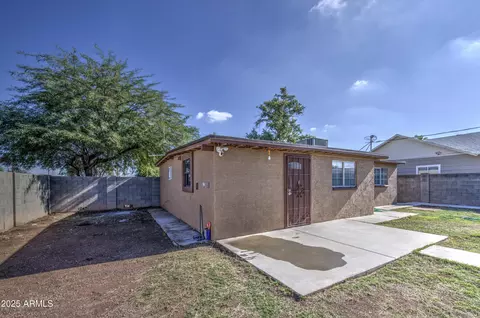 Exterior - 4802 S 35th Dr, Phoenix, AZ 85041 photo 2 of 7