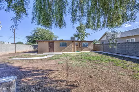Exterior - 4802 S 35th Dr, Phoenix, AZ 85041 photo 5 of 7