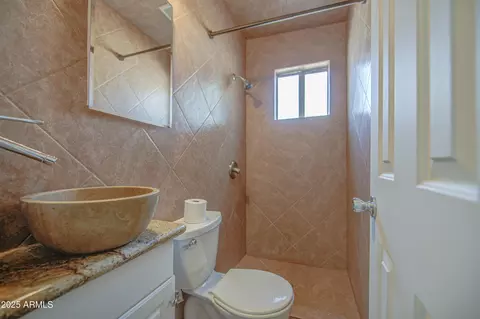Bath - 4802 S 35th Dr, Phoenix, AZ 85041 photo 5 of 5