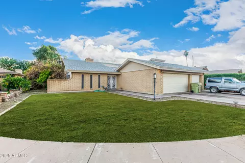 4627 W Lane Ave, Glendale, AZ 85301