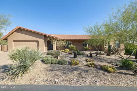 2044 E Smoketree Dr, Carefree, AZ 85377