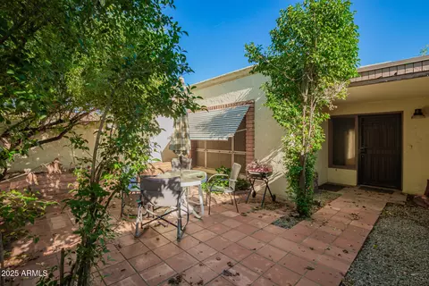 Exterior - 6813 N 29th Ave, Phoenix, AZ 85017 photo 6 of 7