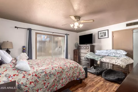 Bedroom - 6813 N 29th Ave, Phoenix, AZ 85017 photo 4 of 6
