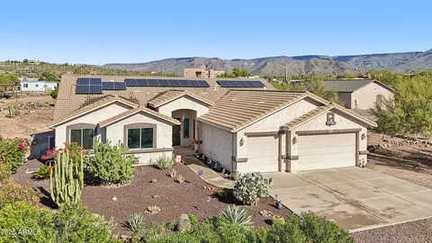 44423 N 16th St, New River, AZ 85087