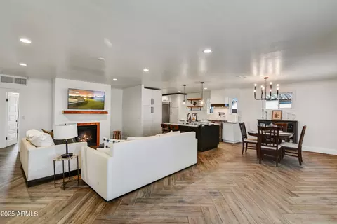 Other - 1735 W Mitchell Dr, Phoenix, AZ 85015 photo 1 of 7