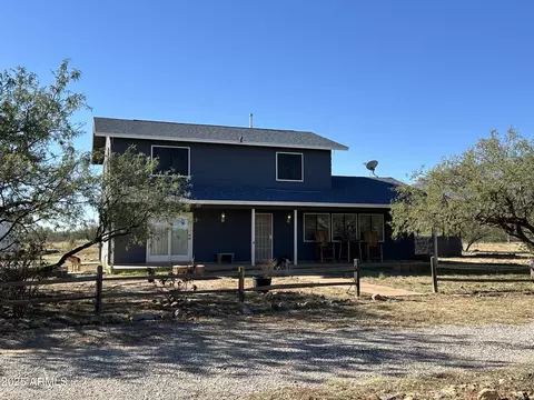 5751 S Red Tail Ln, Hereford, AZ 85615
