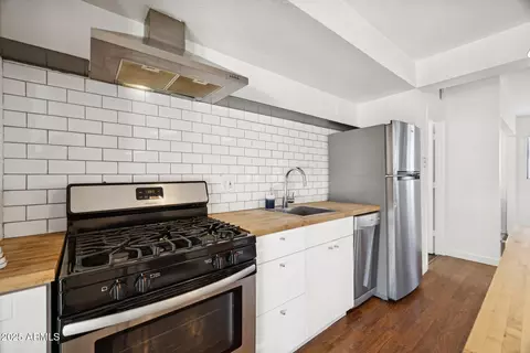 Kitchen - 1614 E Roma Ave, Phoenix, AZ 85016 photo 1 of 5