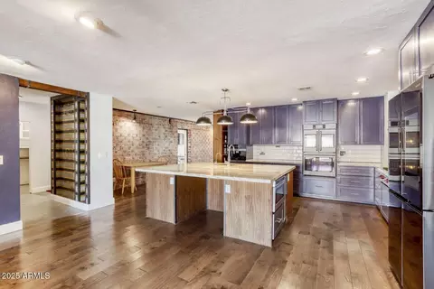 Kitchen - 2548 E Turney Ave, Phoenix, AZ 85016 photo 3 of 3
