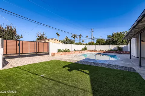 Exterior - 2548 E Turney Ave, Phoenix, AZ 85016 photo 2 of 3