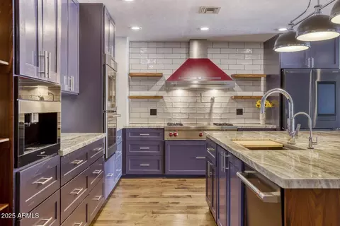 Kitchen - 2548 E Turney Ave, Phoenix, AZ 85016 photo 1 of 3