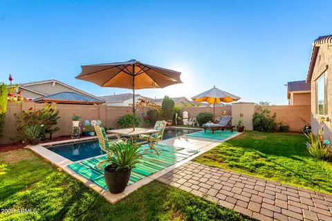 9341 W Willow Bend Ln, Phoenix, AZ 85037