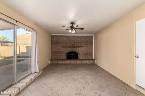 Living - 1046 E Carmen St, Tempe, AZ 85283 photo 4 of 7