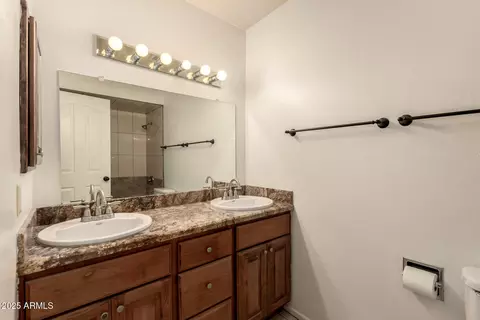 Bath - 1046 E Carmen St, Tempe, AZ 85283 photo 4 of 4