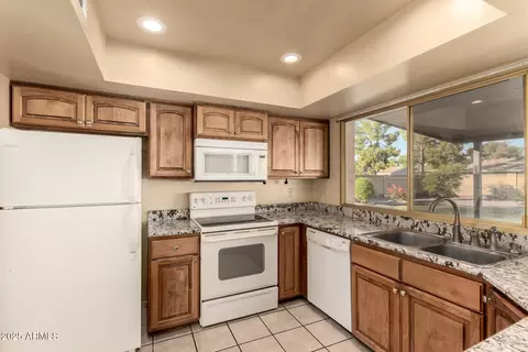 Kitchen - 1046 E Carmen St, Tempe, AZ 85283 photo 3 of 3