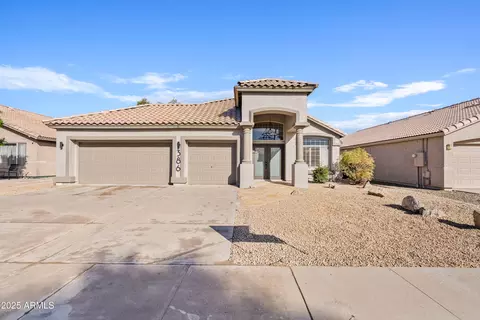 386 W Pecan Pl, Tempe, AZ 85284