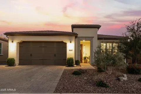 649 E Veterans Way, Queen Creek, AZ 85140