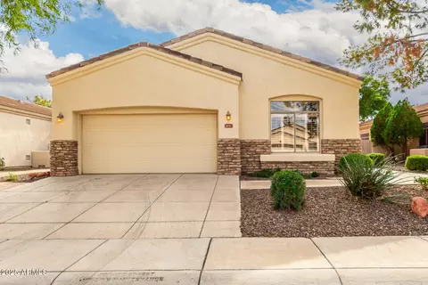 2031 E Valencia Dr, Phoenix, AZ 85042 photo 3