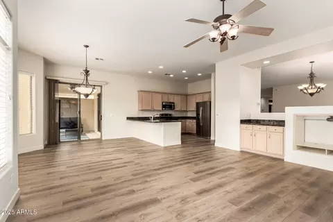 2031 E Valencia Dr, Phoenix, AZ 85042 photo 12