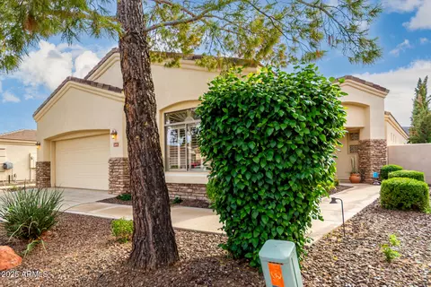 2031 E Valencia Dr, Phoenix, AZ 85042 photo 5