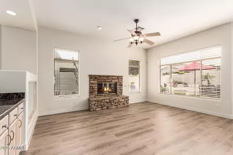 2031 E Valencia Dr, Phoenix, AZ 85042 photo 13