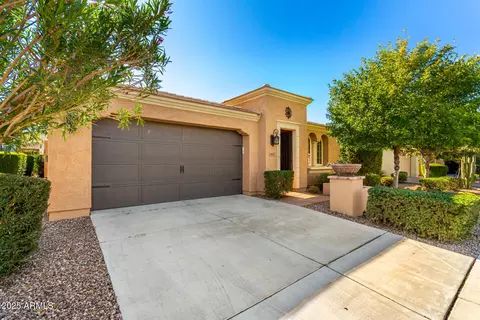 821 E Vesper Trl, San Tan Valley, AZ 85140