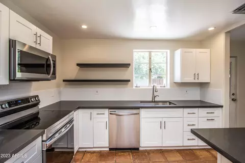 Kitchen - 3023 E Mulberry Dr, Phoenix, AZ 85016 photo 3 of 4
