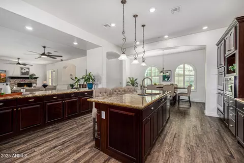 Kitchen - 4368 Estrella Ct, Gilbert, AZ 85296 photo 3 of 4