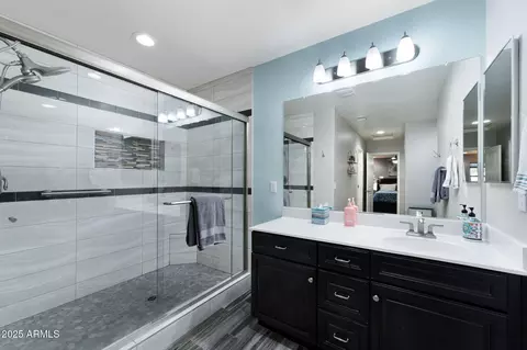 Bath - 1755 E Mesquite Ave, Apache Junction, AZ 85119 photo 1 of 2