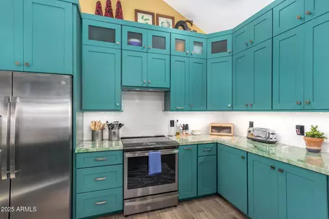 Kitchen - 2310 E Mallard Ct, Gilbert, AZ 85234 photo 4 of 5