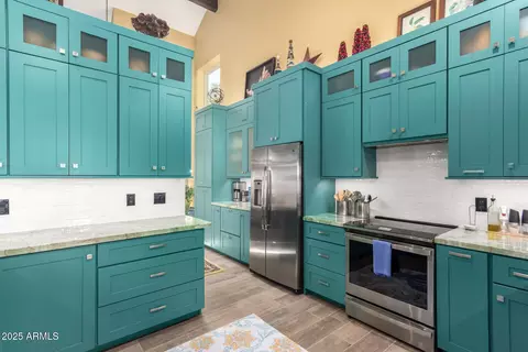 Kitchen - 2310 E Mallard Ct, Gilbert, AZ 85234 photo 5 of 5