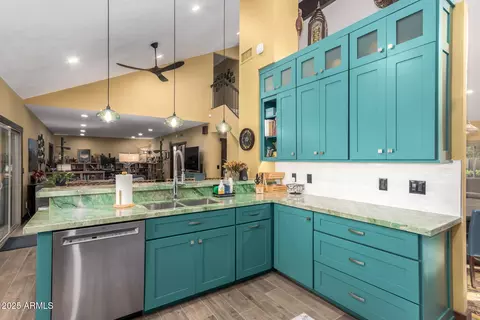 Kitchen - 2310 E Mallard Ct, Gilbert, AZ 85234 photo 3 of 5