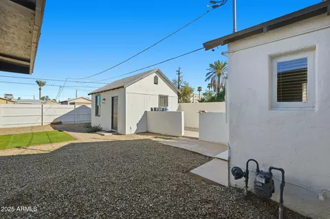 Exterior - 1430 E Diamond St, Phoenix, AZ 85006 photo 2 of 5