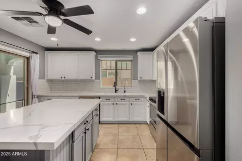 Kitchen - 2594 E Boston St, Gilbert, AZ 85295 photo 3 of 4