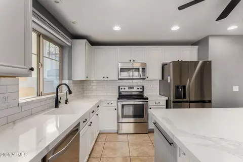 Kitchen - 2594 E Boston St, Gilbert, AZ 85295 photo 2 of 4