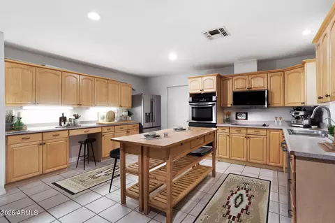 Kitchen - 117 N Arroya Rd, Apache Junction, AZ 85119 photo 2 of 3